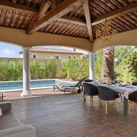 Lavyn Holiday home *